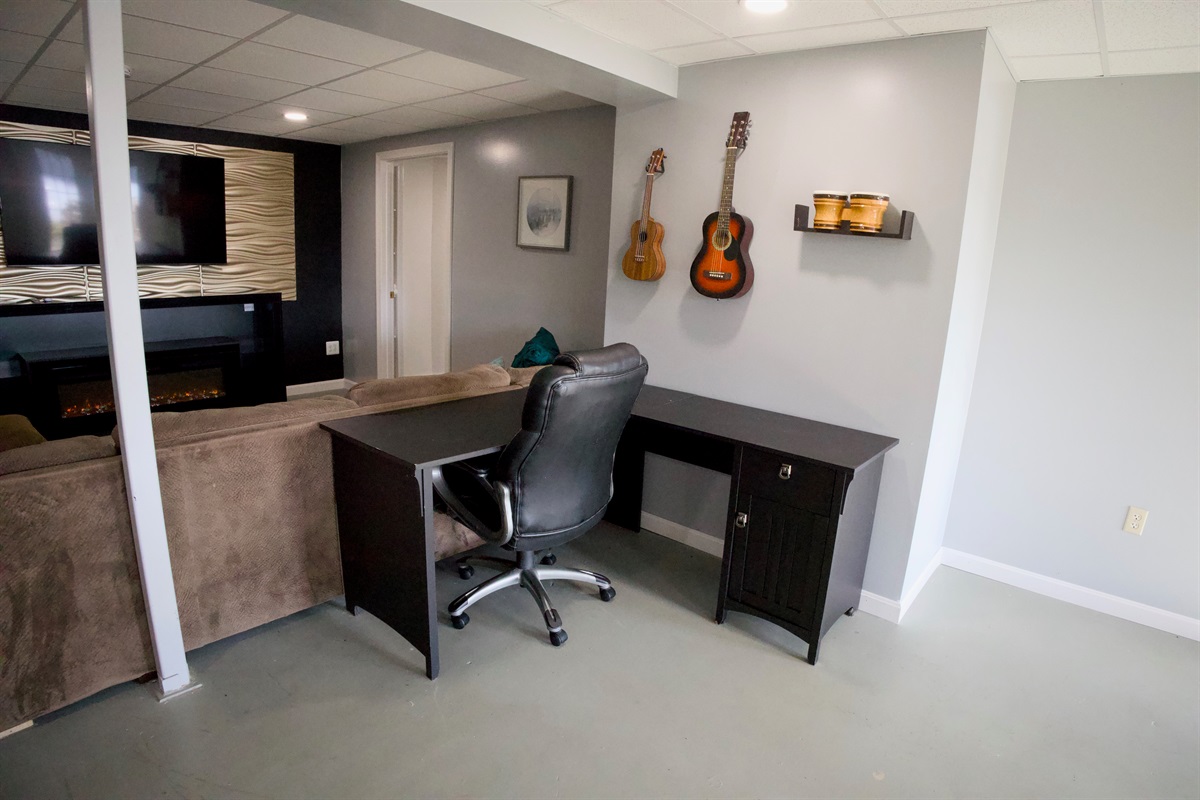 Dedicated workspace includes a printer for guest use