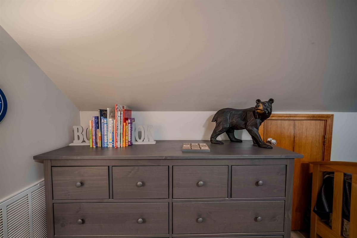 Dresser | Children's Books