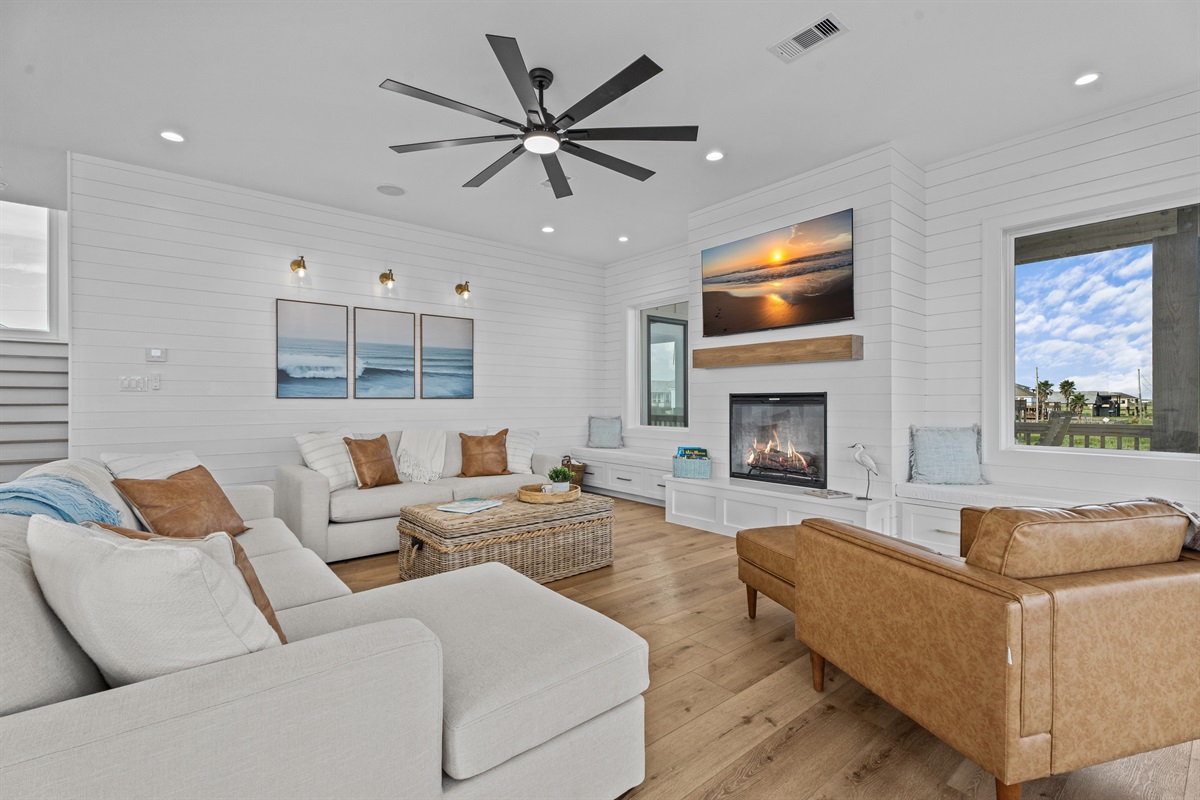 951e3bdff5d24230b9f02befcca552cf Large | Beachhouse | Texas | TX | Vacation Homes | Galveston | Crystal Beach | Kokomo | Breezy Days | Beachfront Elegance | Sunrise Serenity | Southern Sands Property Management, LLC