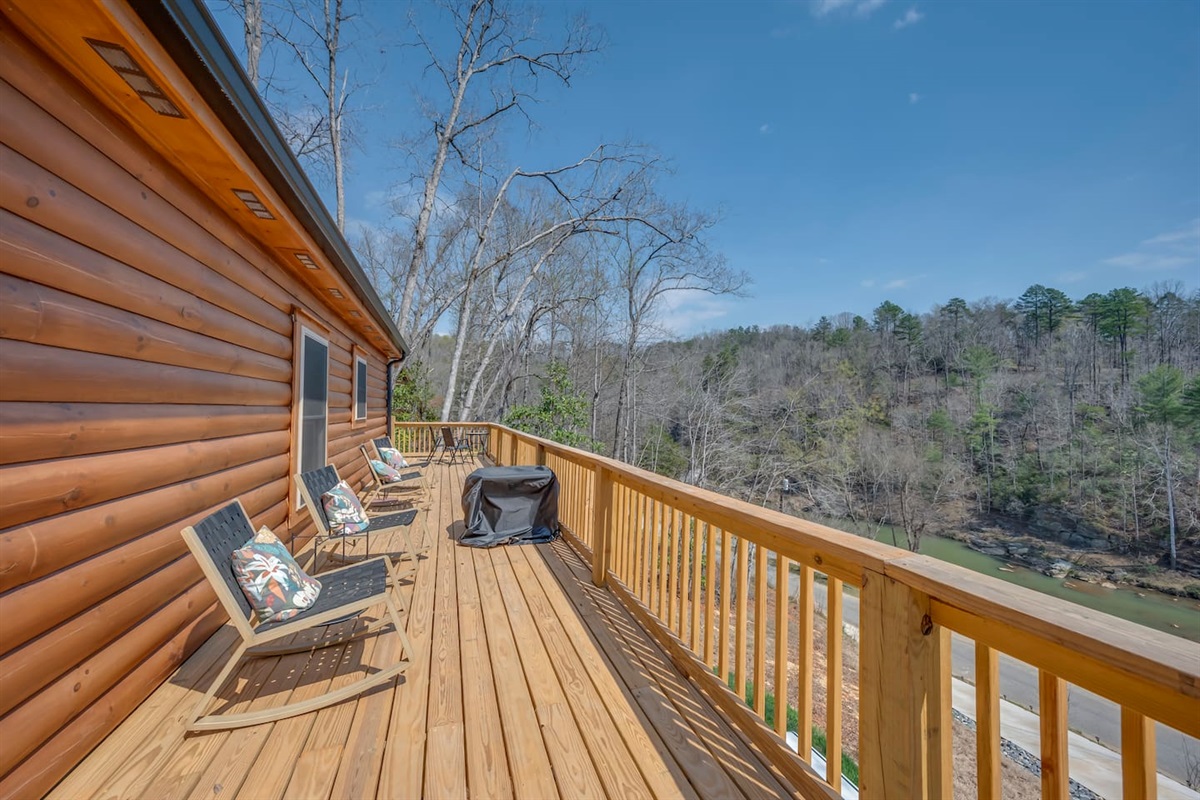 Main deck of the cabin. Relax and Enjoy