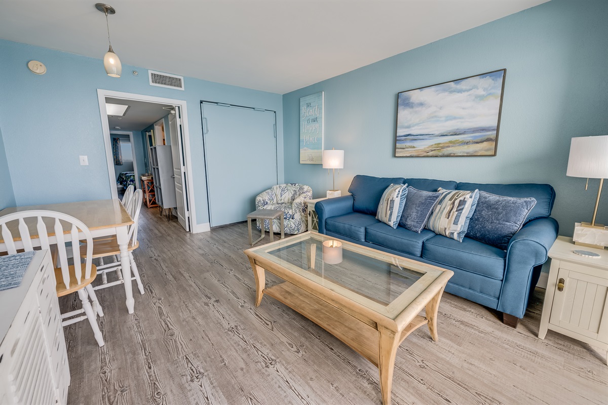 Amazing Living Room with Stunning Views🌊☀️
