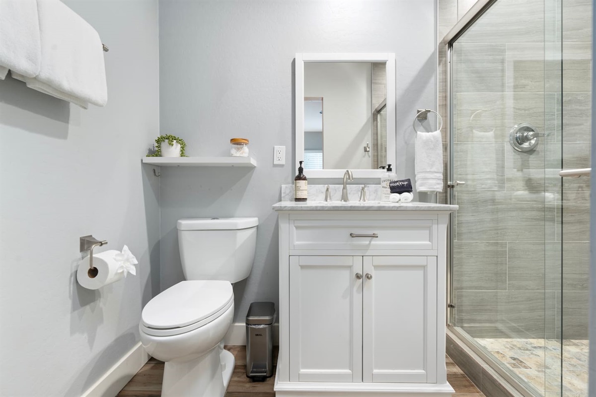 Well-appointed full bathroom featuring all essential amenities for comfort and convenience.