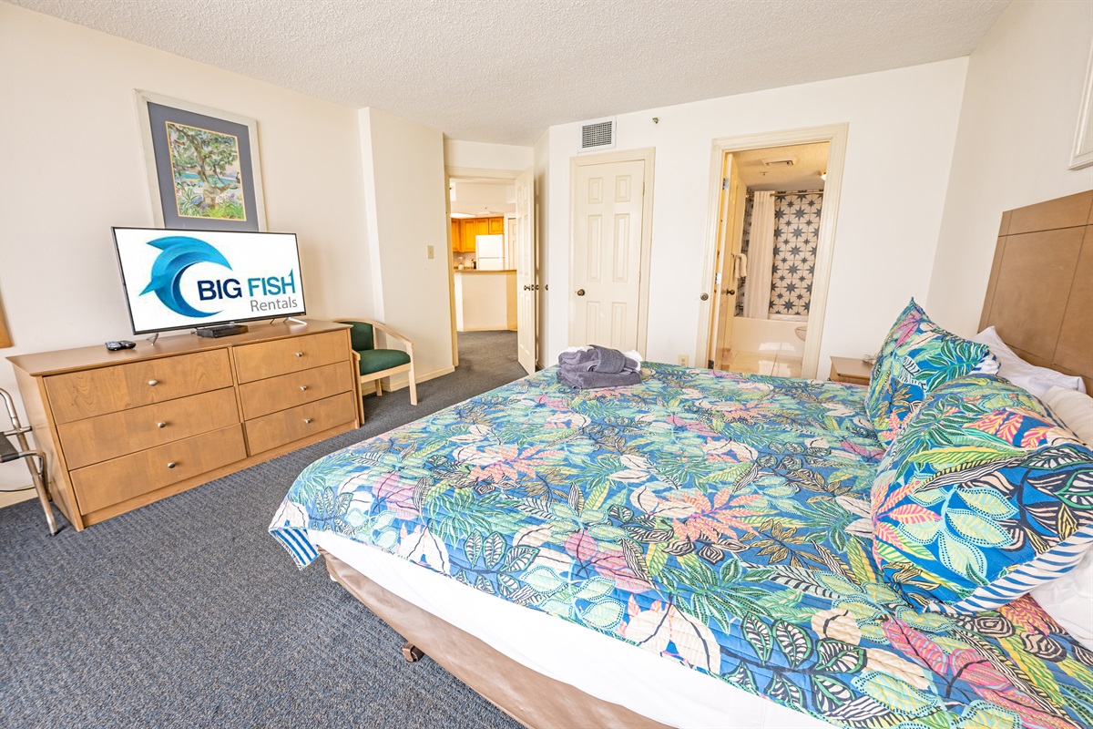 Room with Stunning Views🌊☀️