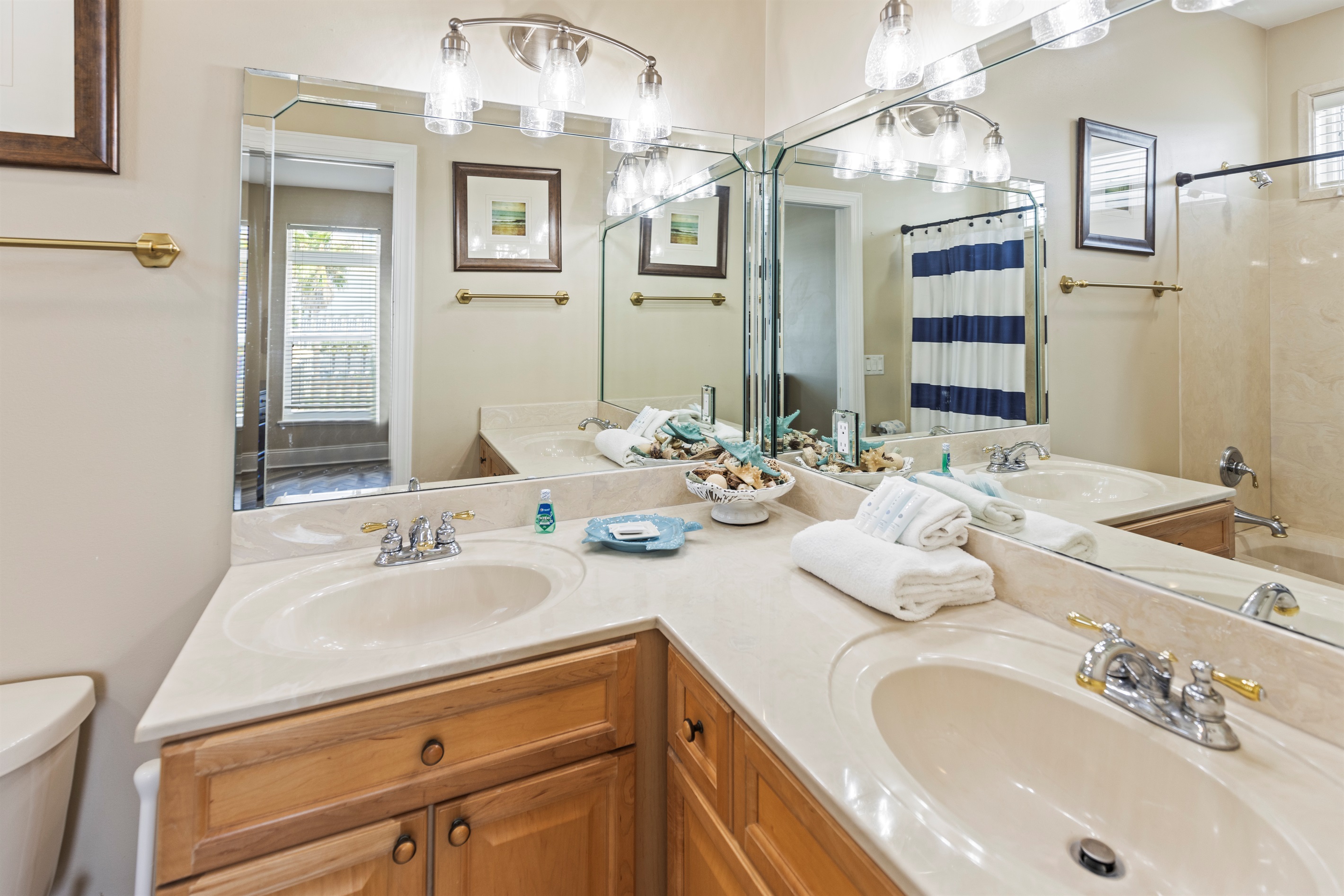 3rd Bathroom (3rd Bathroom)