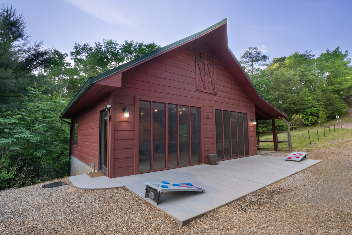 Head over to the barn to connect with your loved ones over games, movies, laughter and memories!