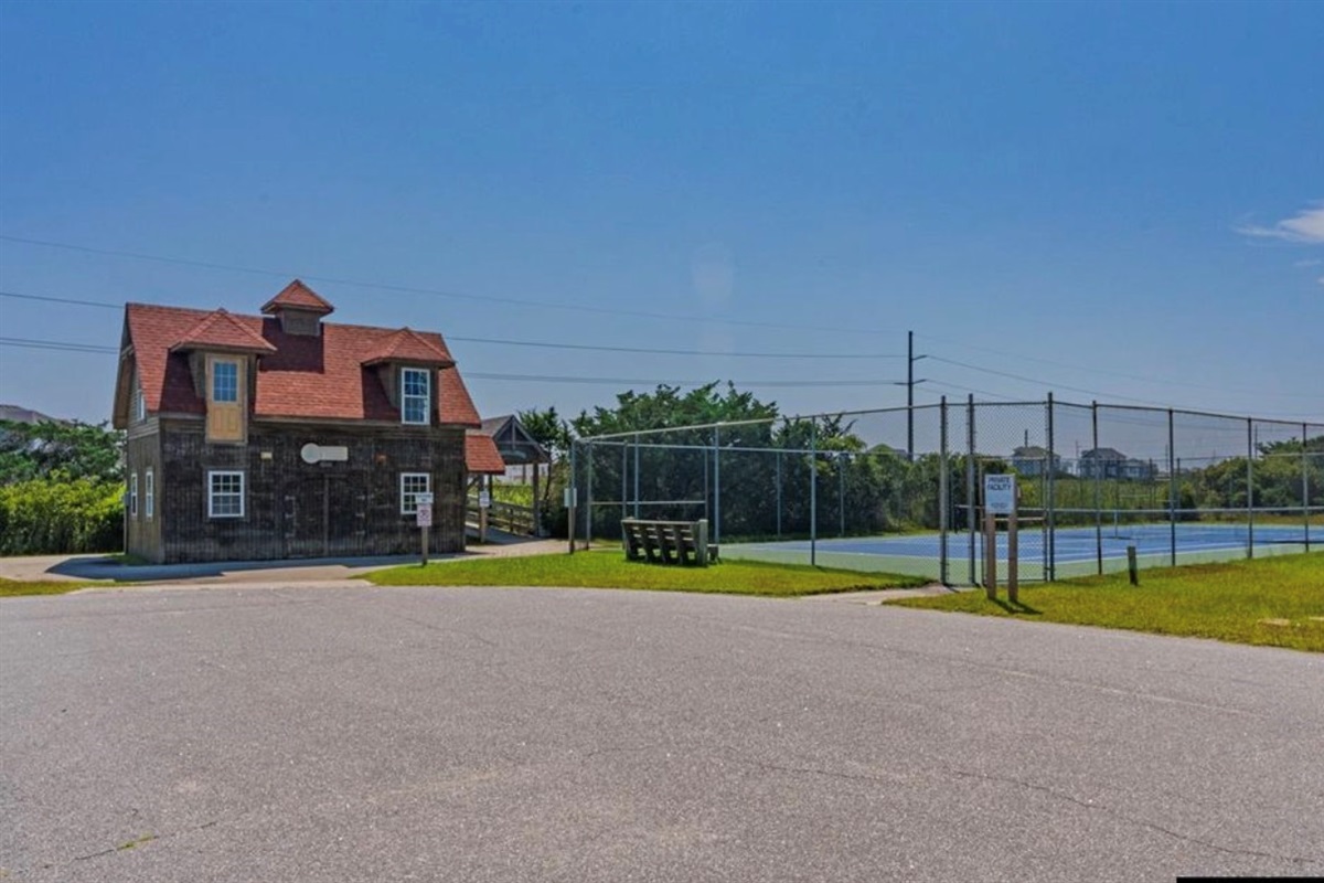 Community pickleball & tennis court -across the street
