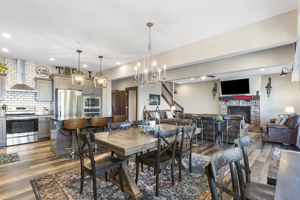 Plenty of seating for big groups!