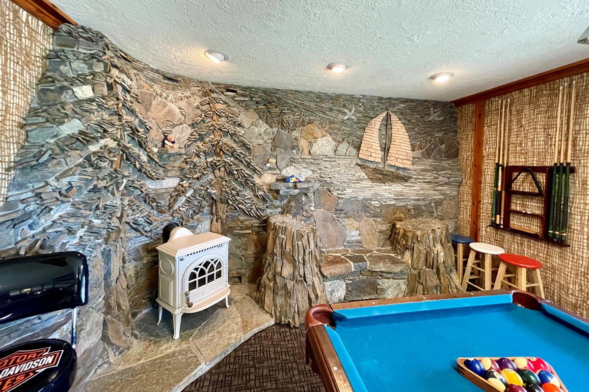 Game room in bottom level