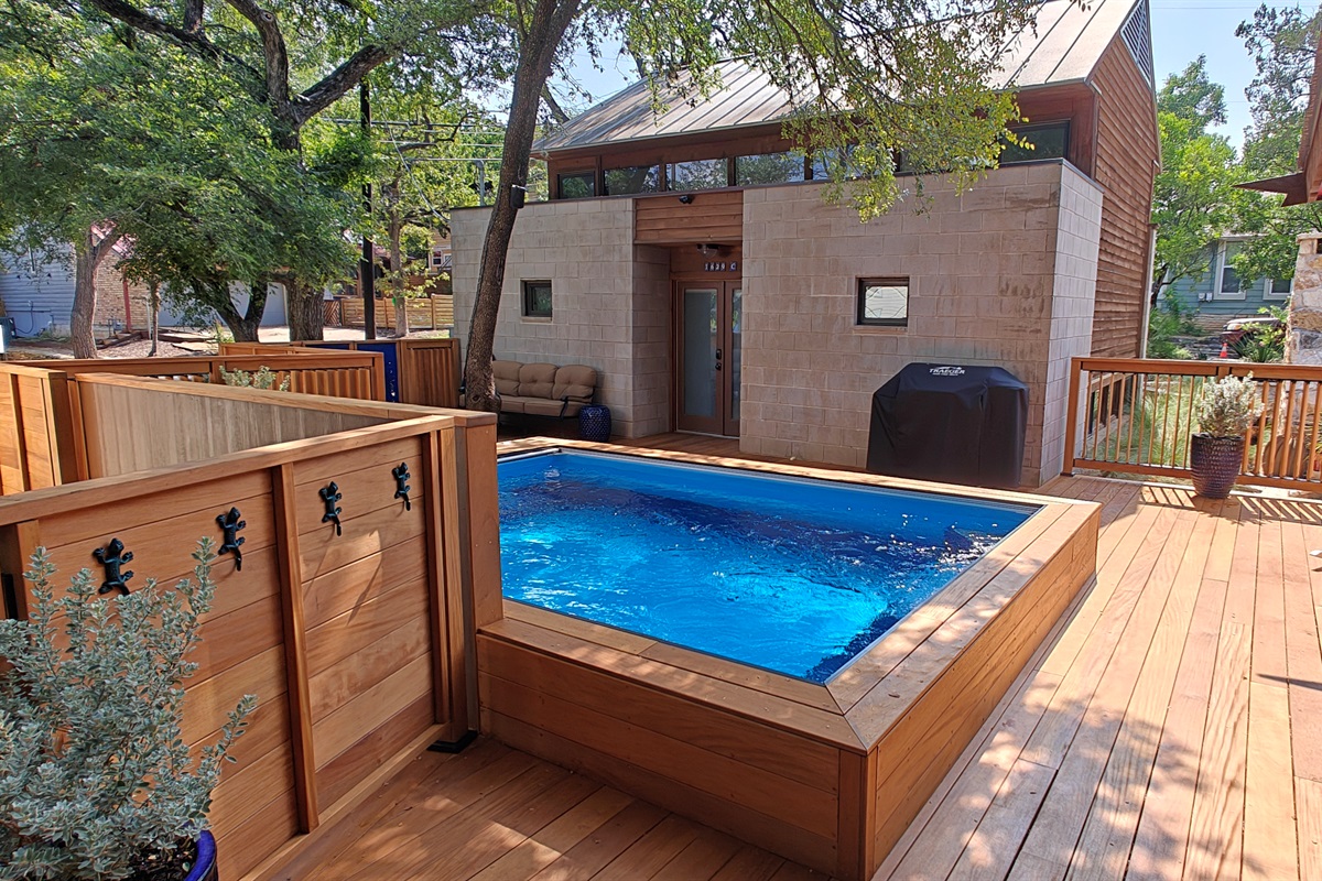 Please ask about pool access PRIOR to booking.  IF there is pool access is it by appointment only and may not always be available