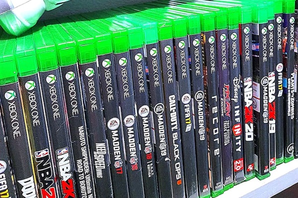 Howie SHOG's team selected tons of video games. His team placed XBox S consoles in all of the rooms. 