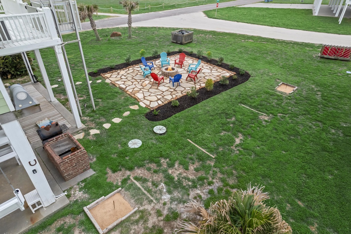 959e6cdab1e0402194054d4e6411cda6 Large | Beachhouse | Texas | TX | Vacation Homes | Galveston | Crystal Beach | Kokomo | Breezy Days | Beachfront Elegance | Sunrise Serenity | Southern Sands Property Management, LLC