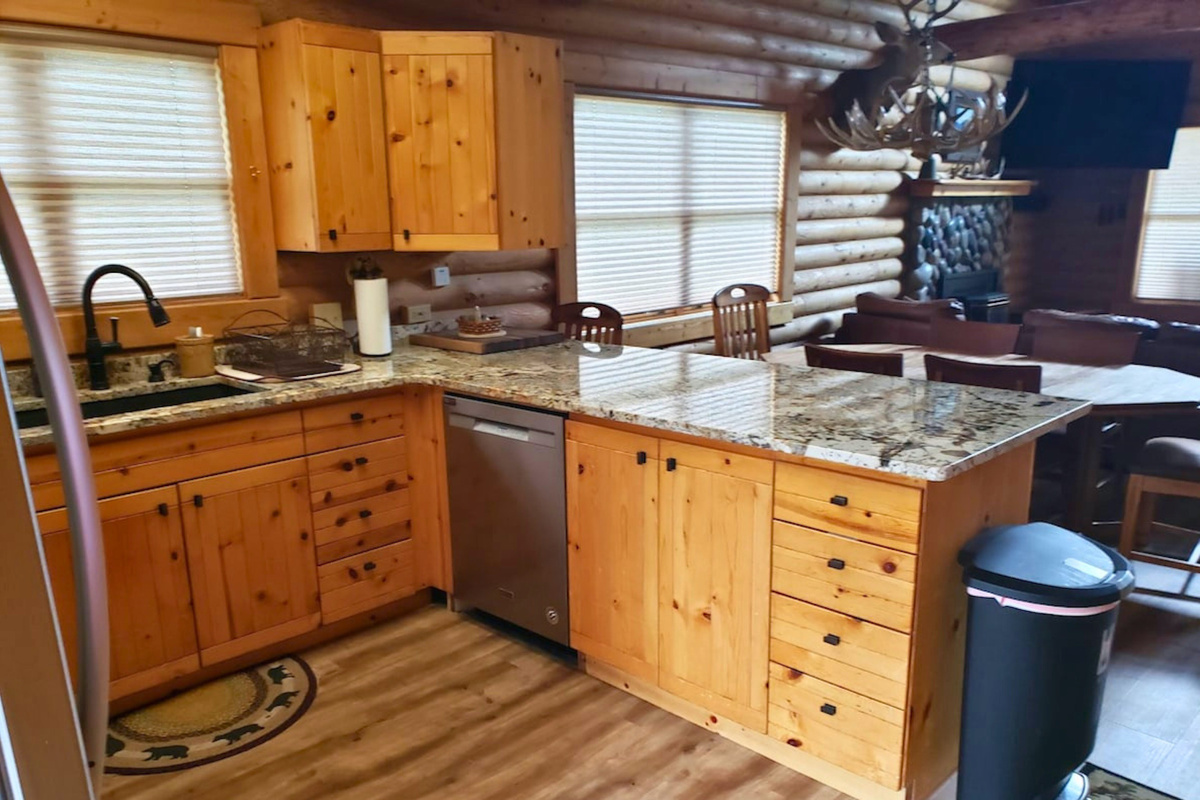 Kitchen has lots of room to move about as you whip up a tasty meal.