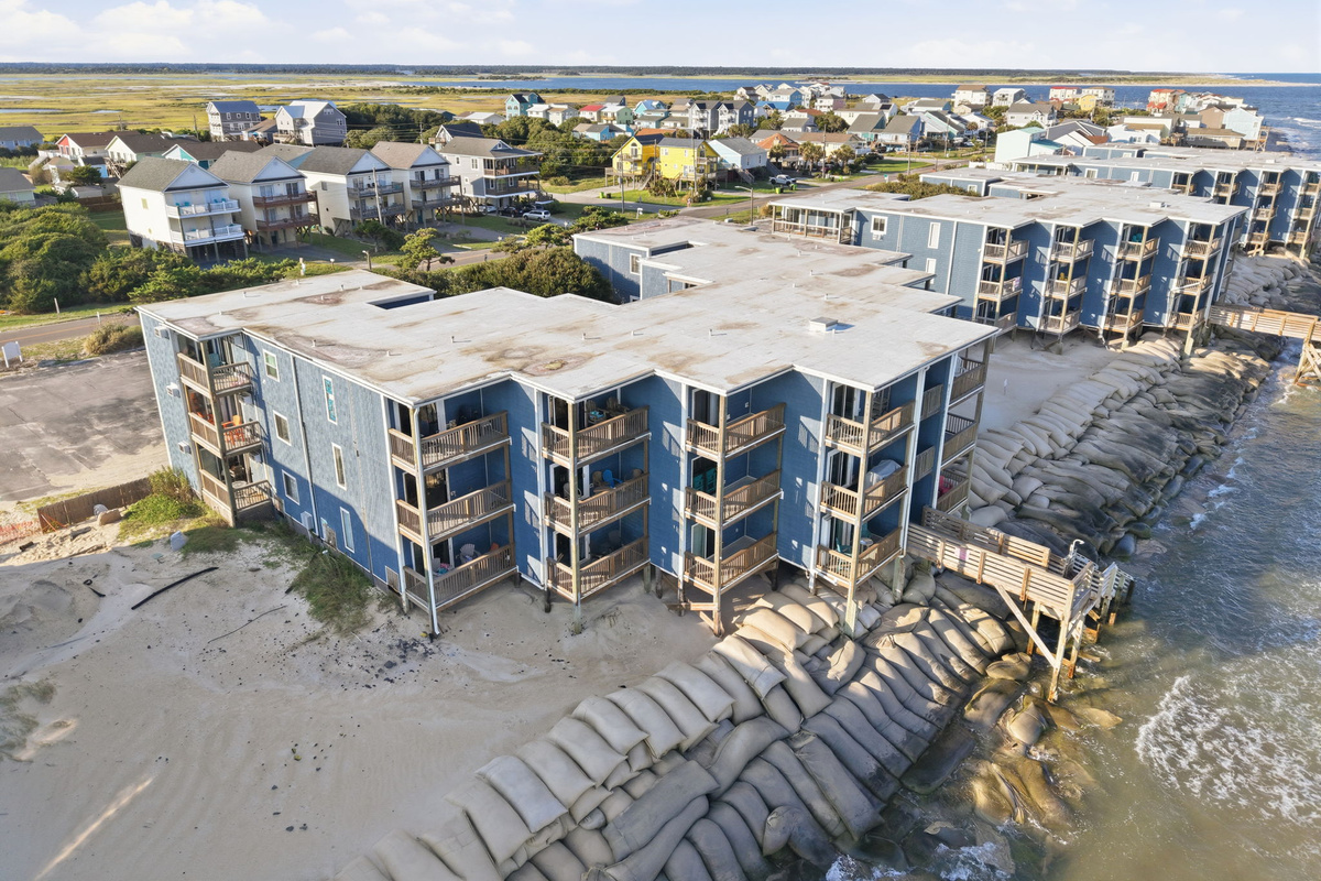 Water&rsquo;s Edge at Topsail Reef offers an unforgettable coastal experience, with stunning views of the Atlantic and a front-row seat to the natural beauty of the beach