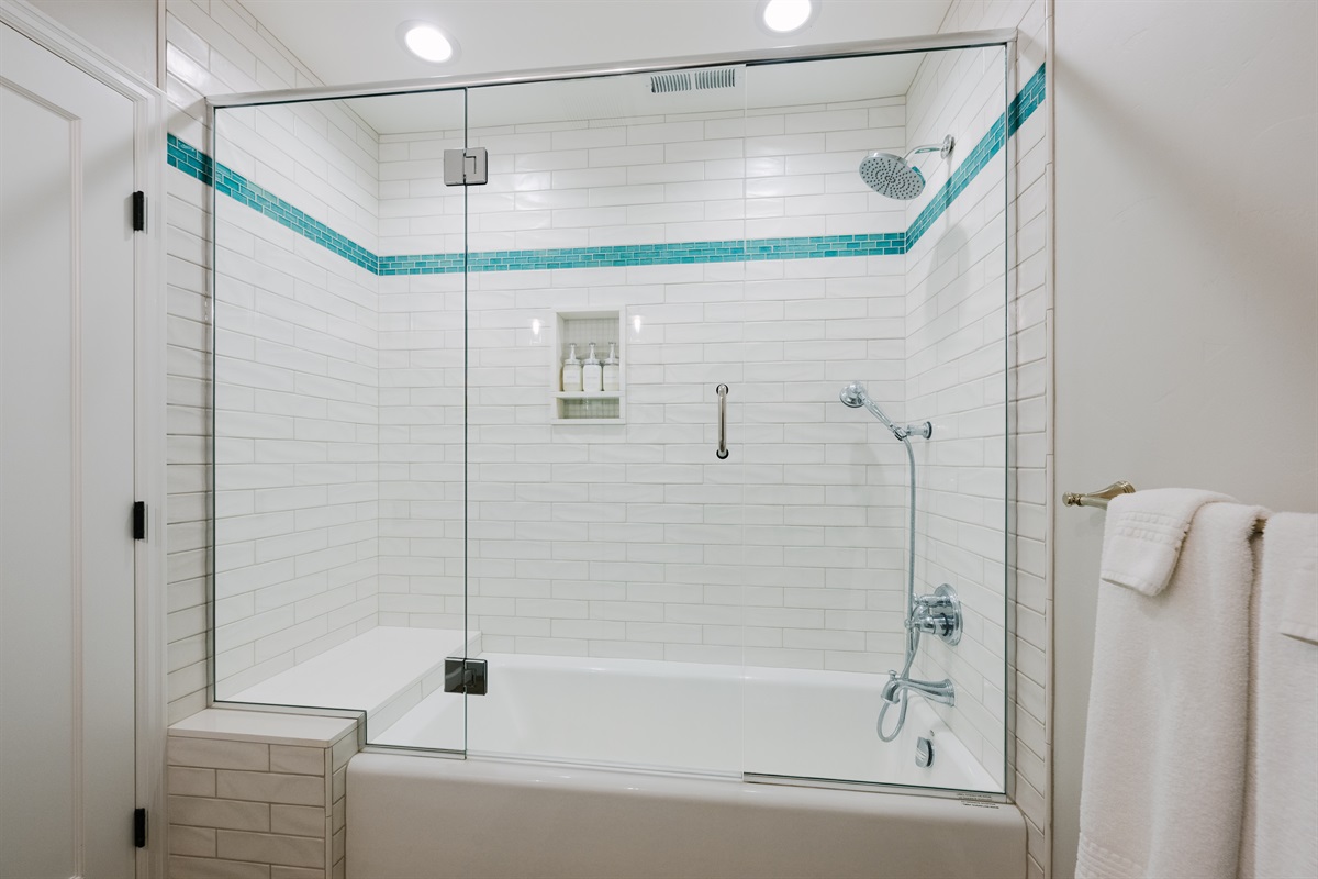 Ensuite bathroom connected to Farmhouse bed 1. 