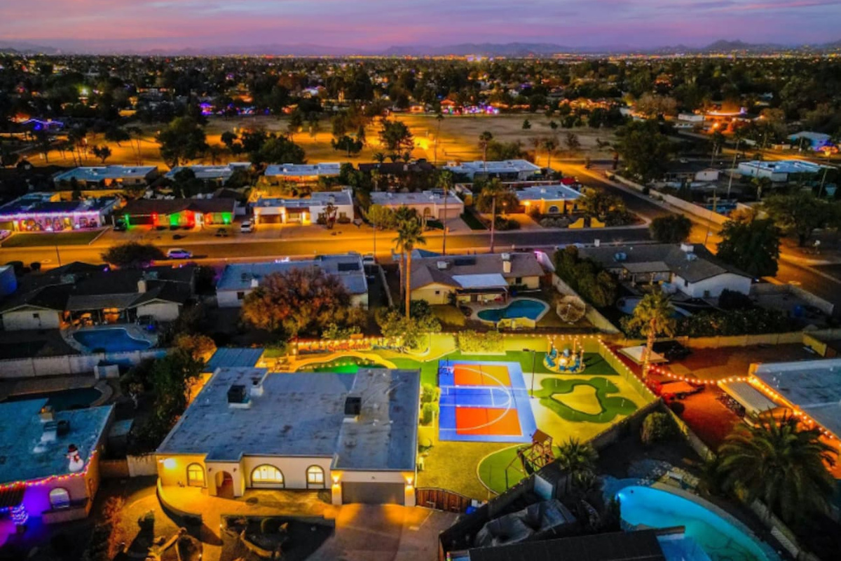 A private oasis in the middle of Scottsdale — the kind of backyard that makes the whole trip.