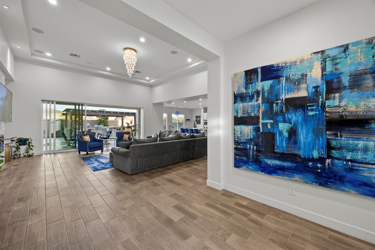 The Grand Peoria Estate – 5BR / 4.5BA Luxury + Casita — Modern Home | Sleeps 10 | Family Escape w/ Casita, Peoria, Arizona — photo 15