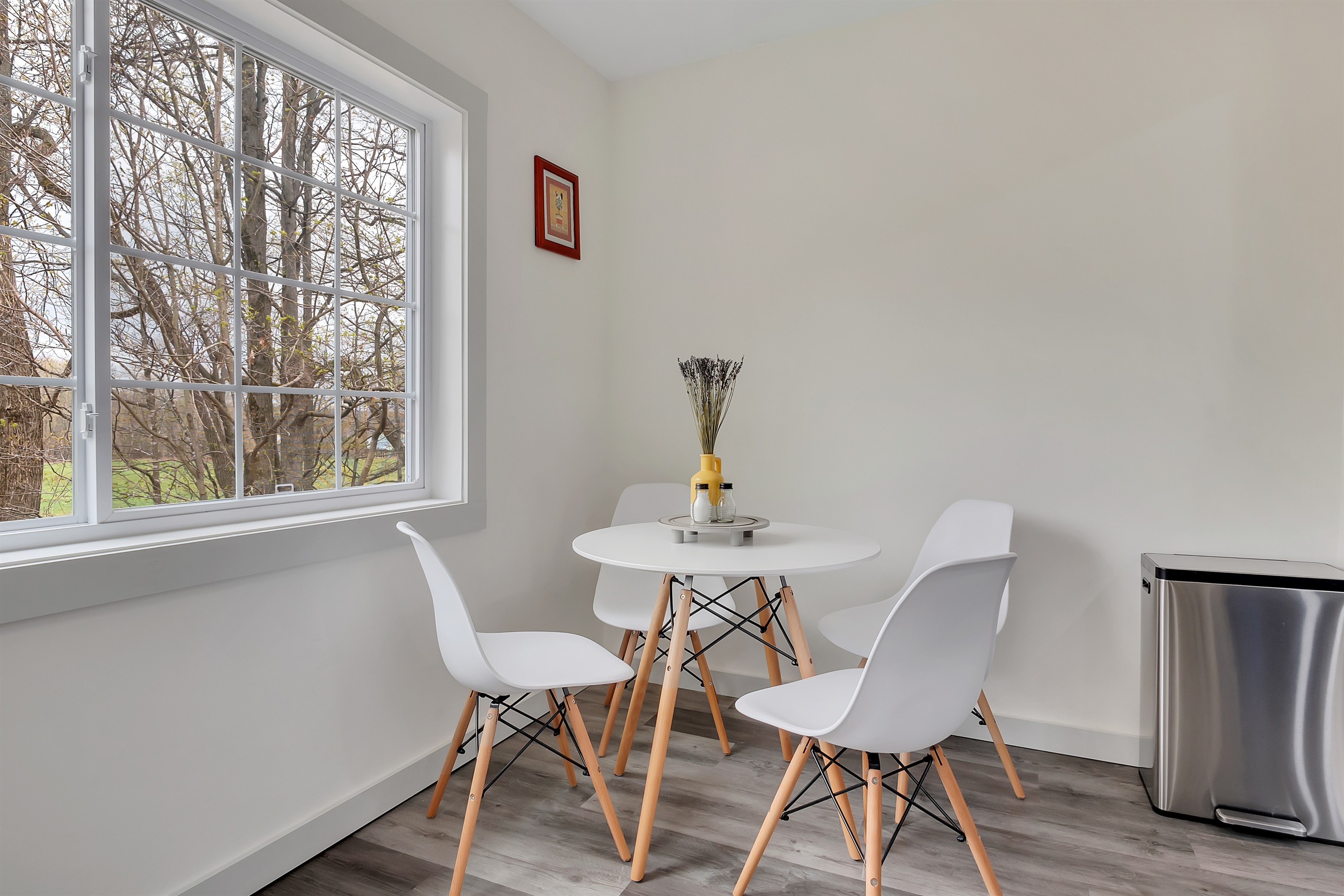 4 seats at dining table