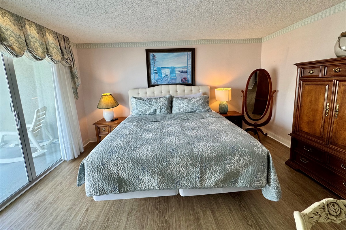 King in main Bedroom