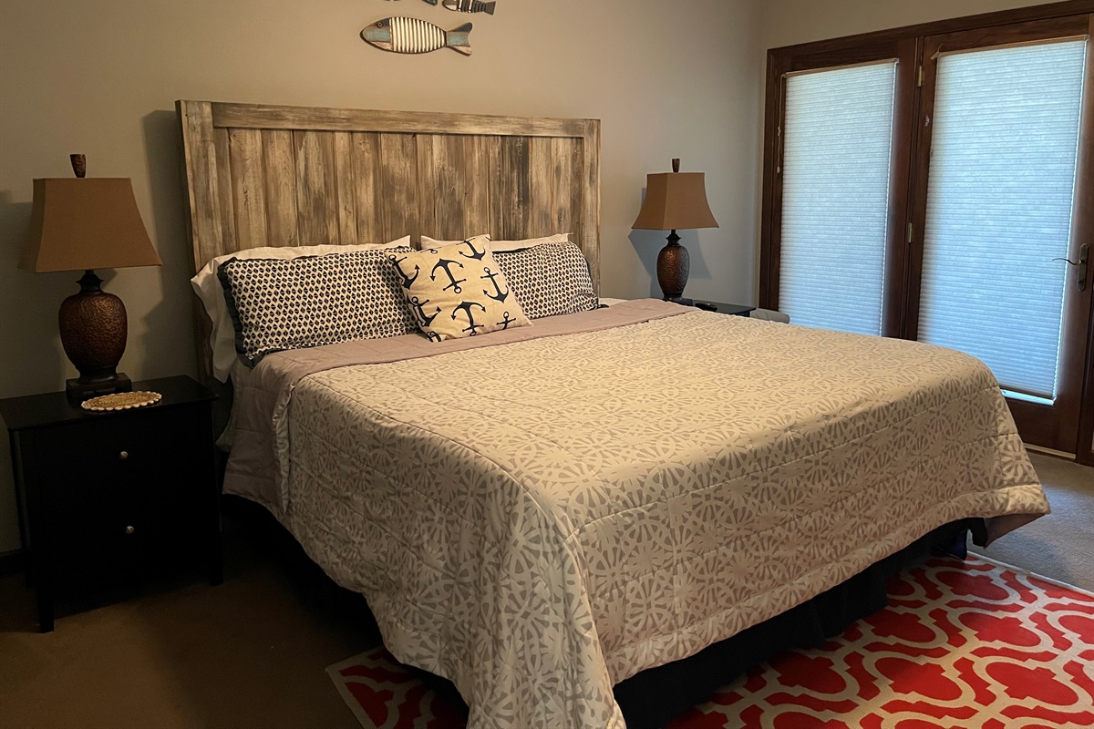 Master Bedroom w/King bed