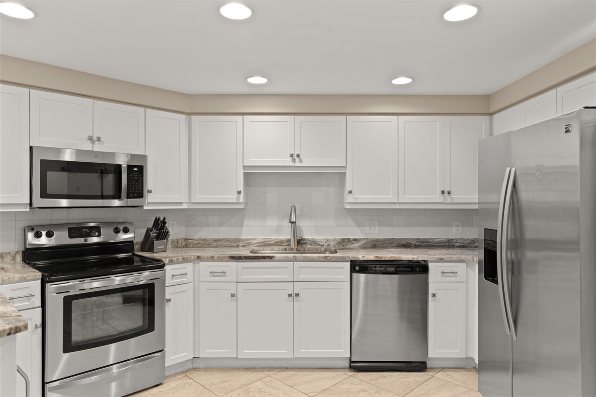 Fully Stocked Kitchen