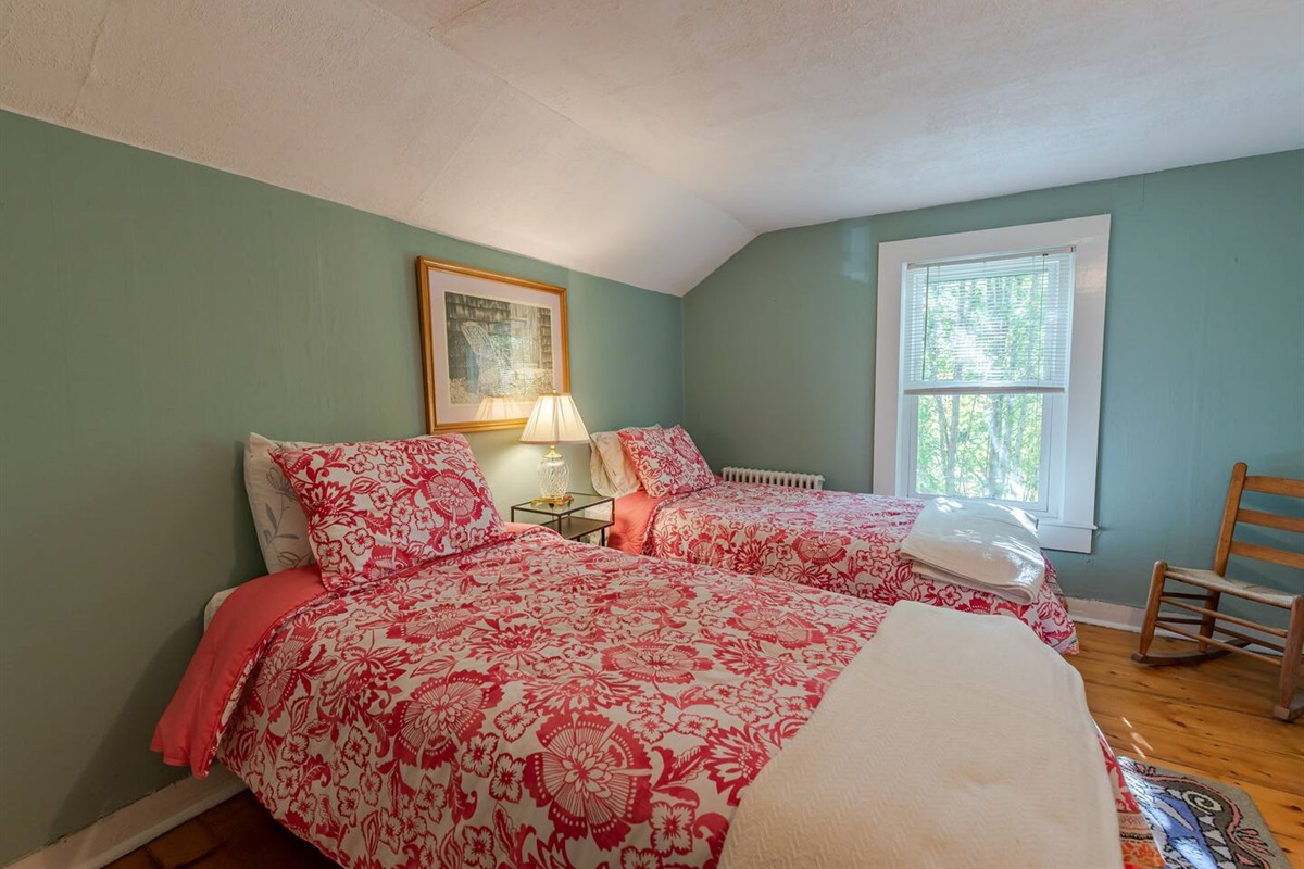 2nd Bedroom