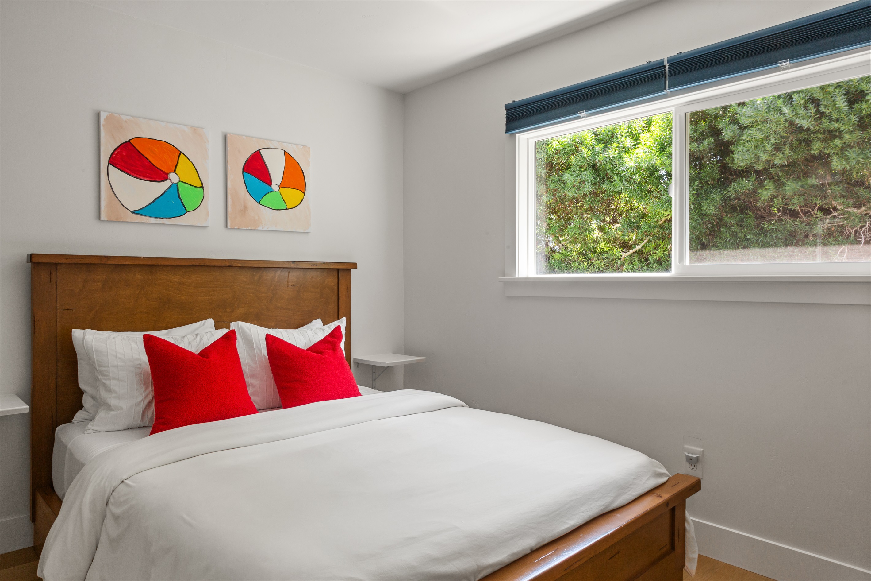 Guest Bedroom - Queen