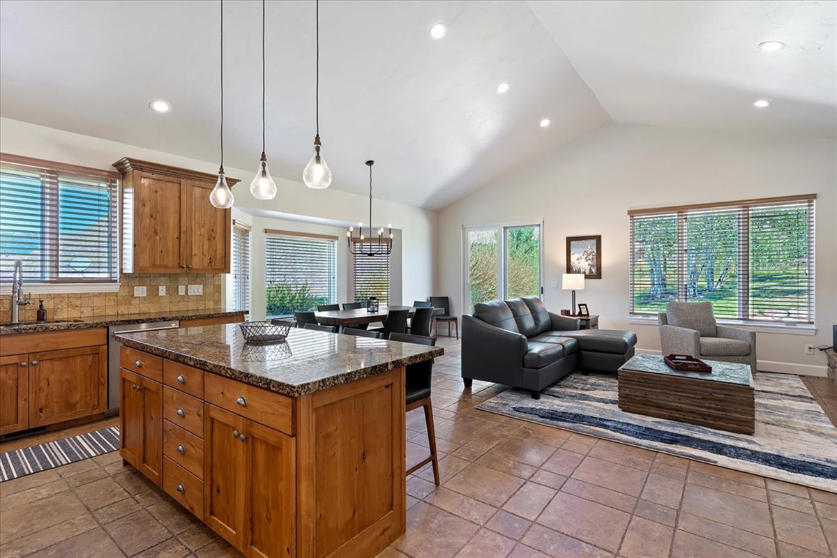 A bright, airy layout that keeps everyone connected—perfect for families and groups to gather and spread out.