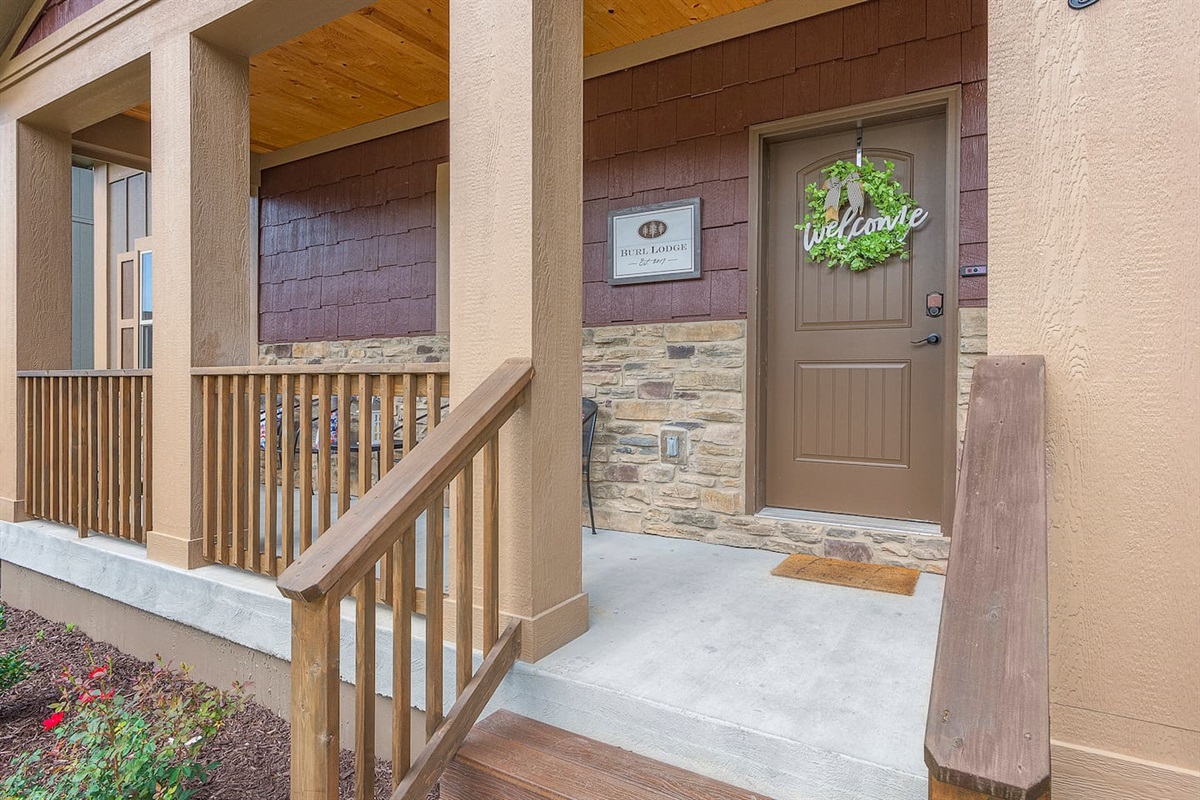 Burl Lodge front porch 
