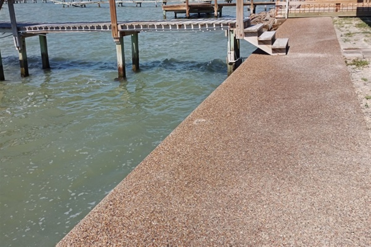 Tons of bulkhead for fishing!