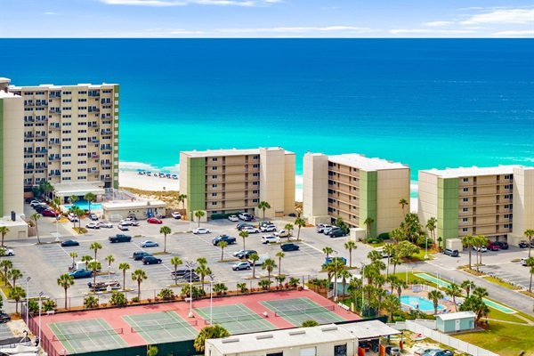 Pinnacle Port Amenities