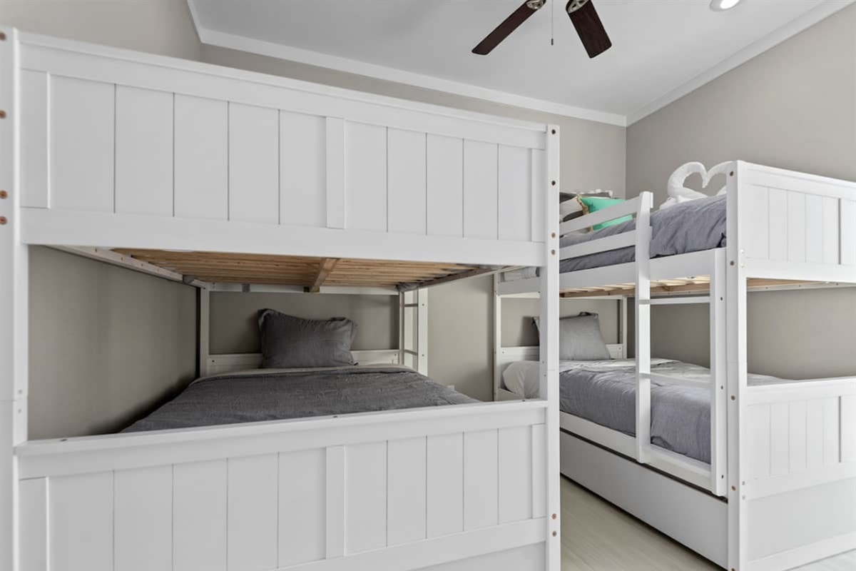 962e054b8d0e40aaabd36462b83b0d40 Large | Beachhouse | Texas | TX | Vacation Homes | Galveston | Crystal Beach | Kokomo | Breezy Days | Beachfront Elegance | Sunrise Serenity | Southern Sands Property Management, LLC
