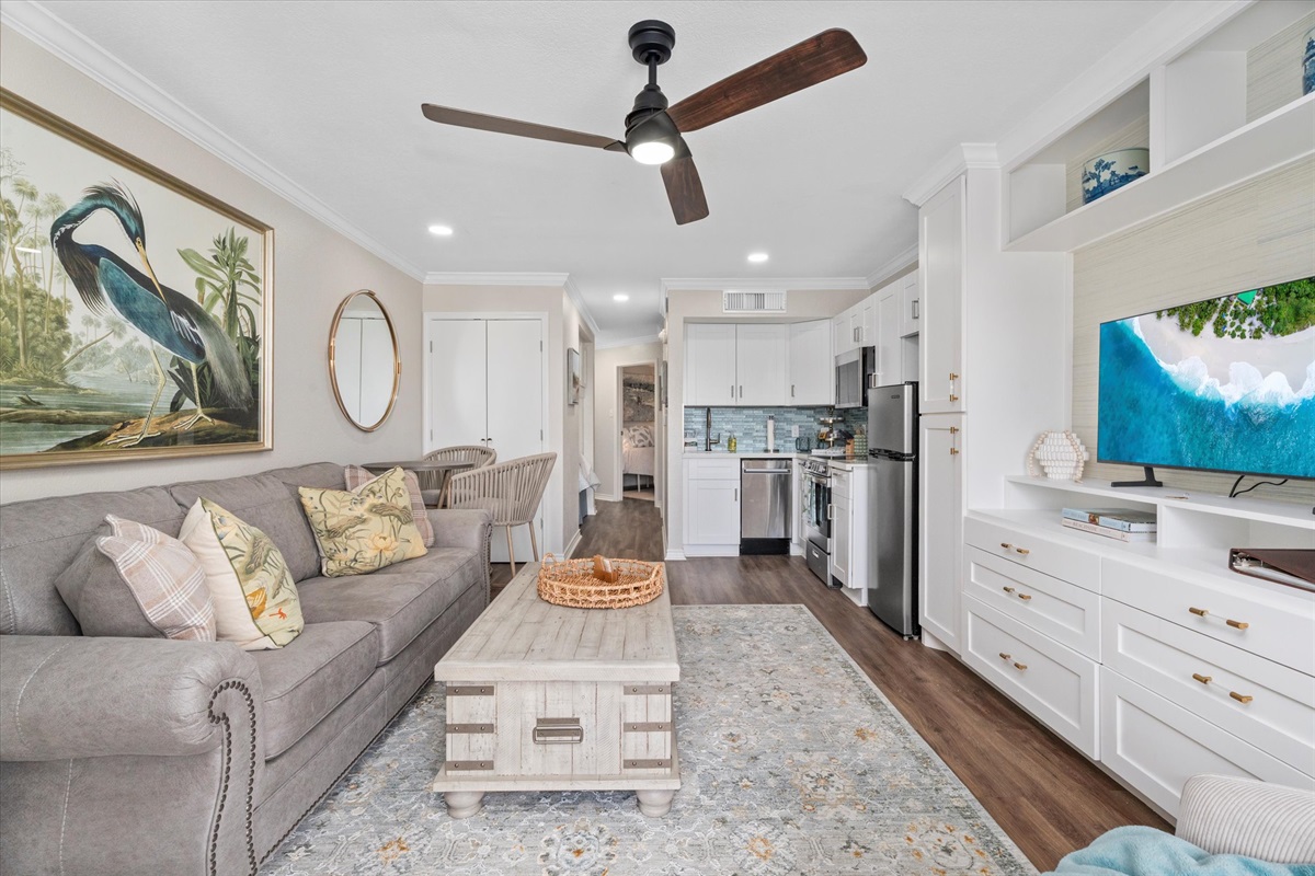 963c7c3e18ce4ff2957a97e0d00d8574 Large | Beachhouse | Texas | TX | Vacation Homes | Galveston | Crystal Beach | Kokomo | Breezy Days | Beachfront Elegance | Sunrise Serenity | Southern Sands Property Management, LLC