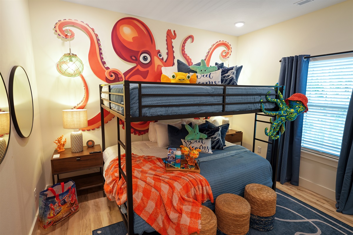 The kids will LOVE the Aquarium room with queen over queen bunks