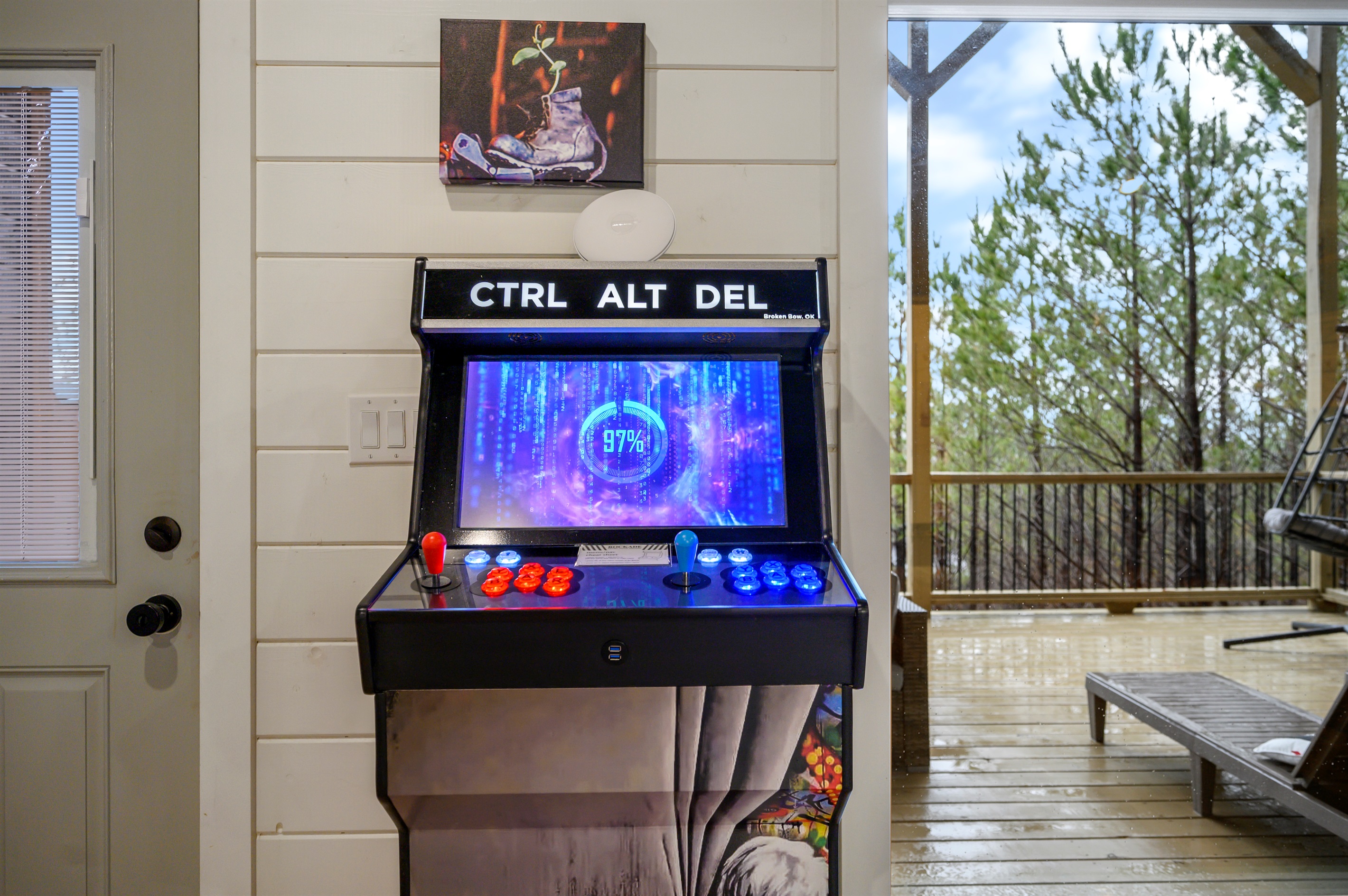 An entertainment space featuring over 100 arcade games, perfect for fun, competition, and group play. 🎮✨
