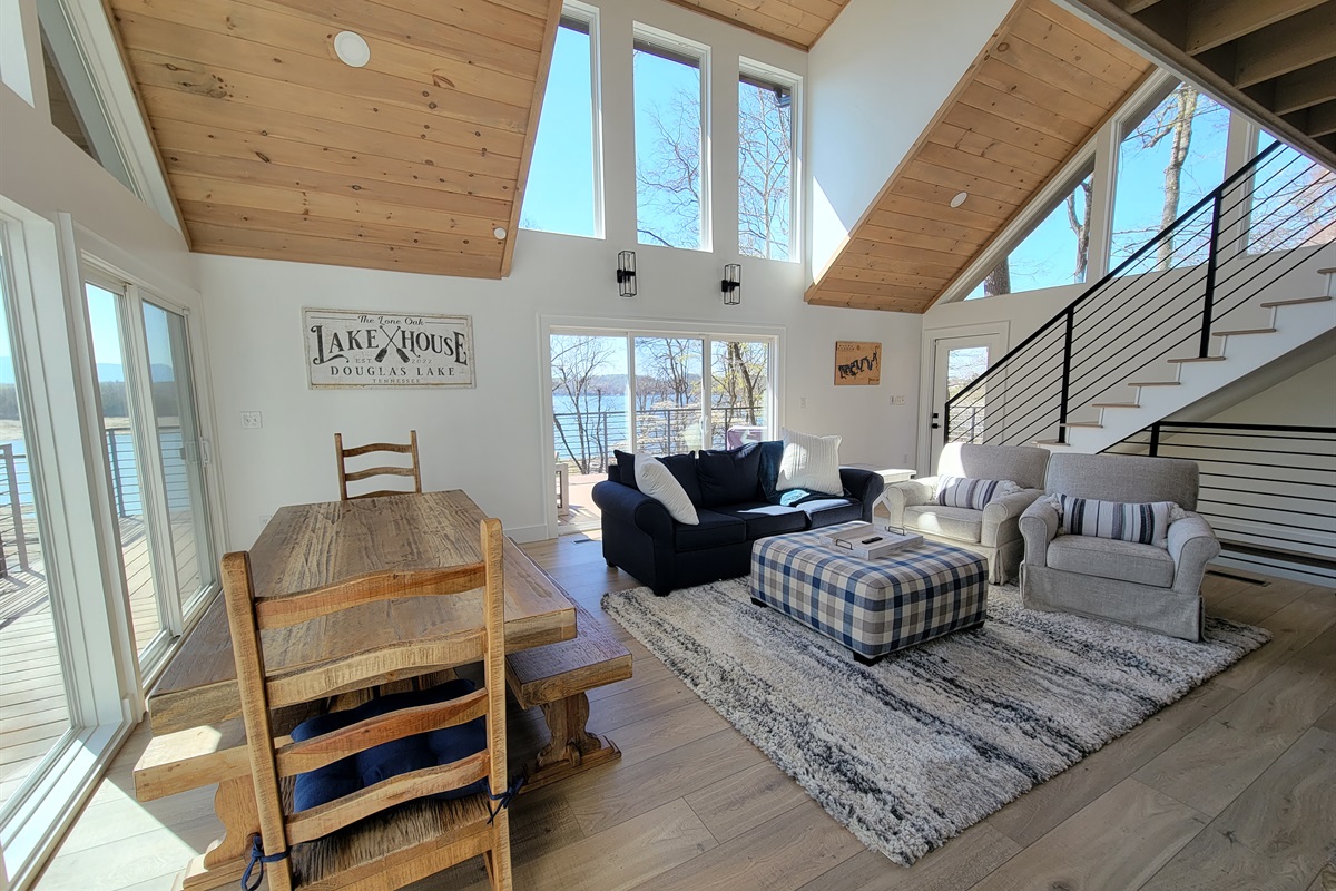 Lone Oak Lakehouse - Mountain Lake Getaways