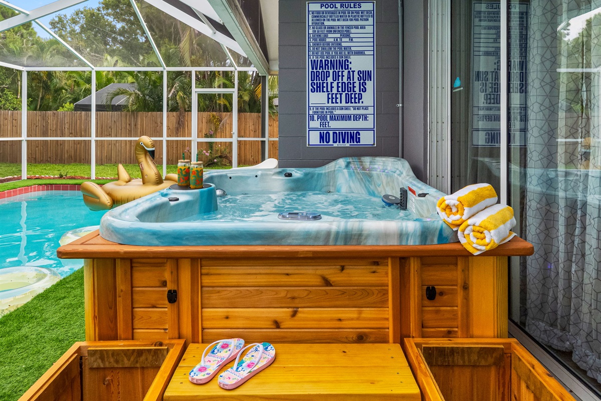 Enjoy a therapeutic soak surrounded by peaceful views and poolside charm. It’s your own mini-retreat.