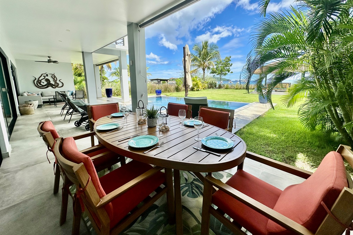 Outdoor Dinning