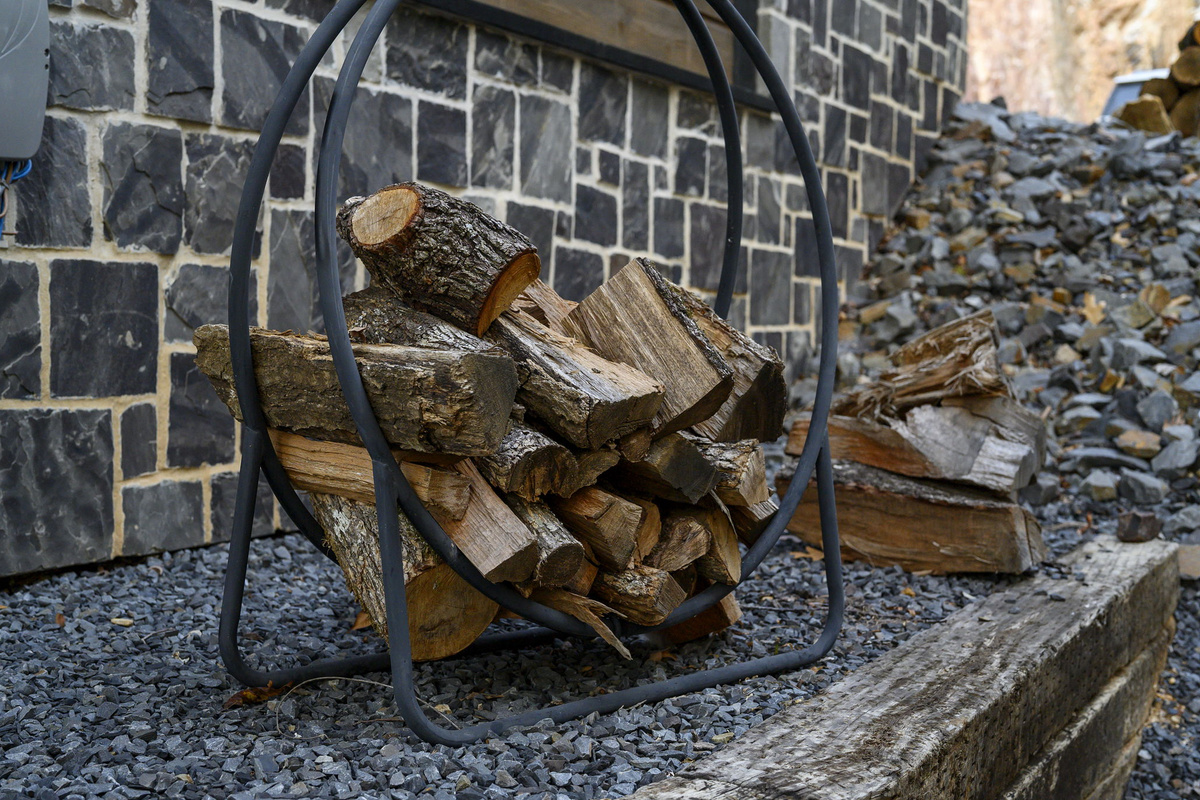 Complimentary firewood is provided, so you can settle in around the fire pit and enjoy cozy evenings under the stars.