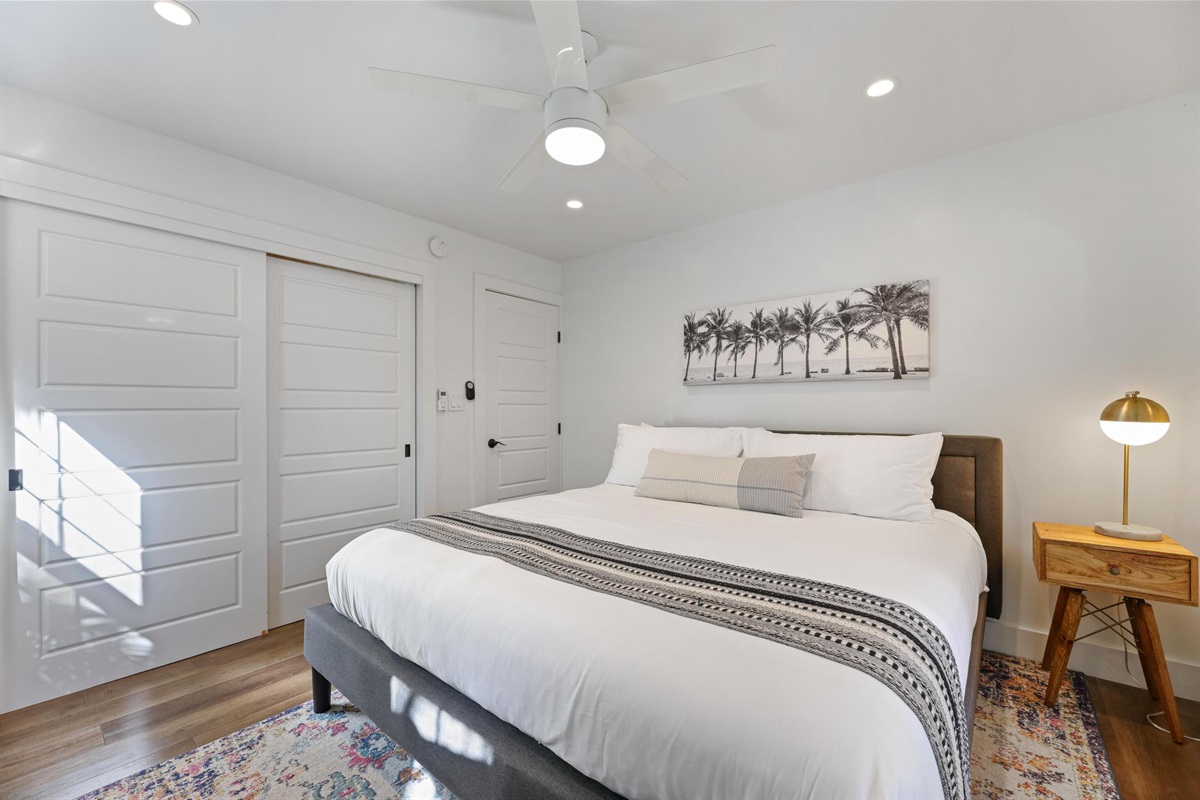 Bedroom with King sized Helix mattress