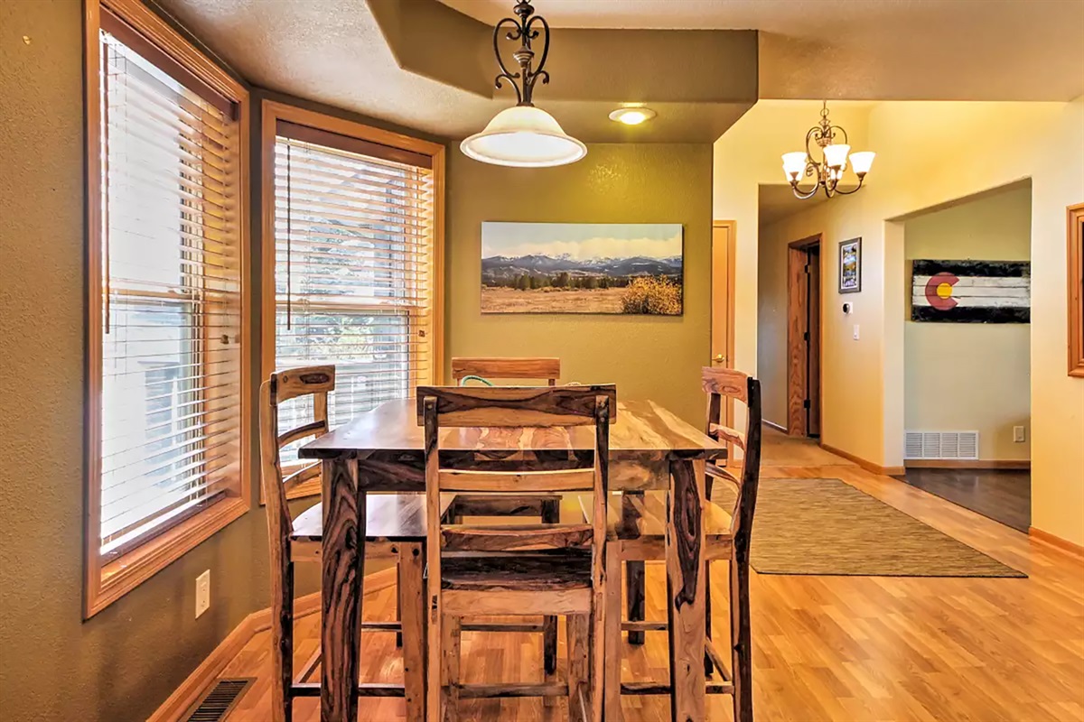 Breakfast / Dining Nook