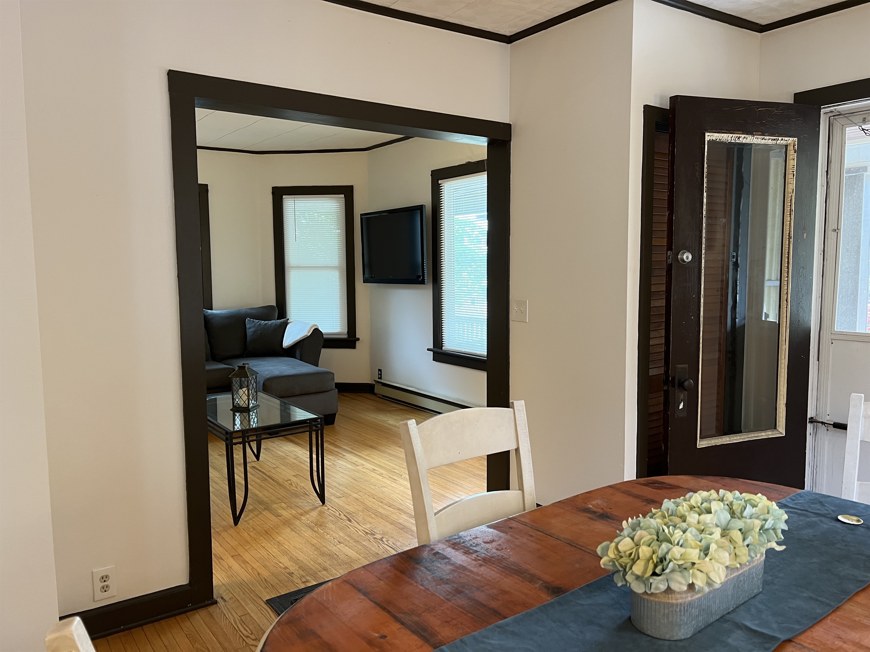 Dining area into living room