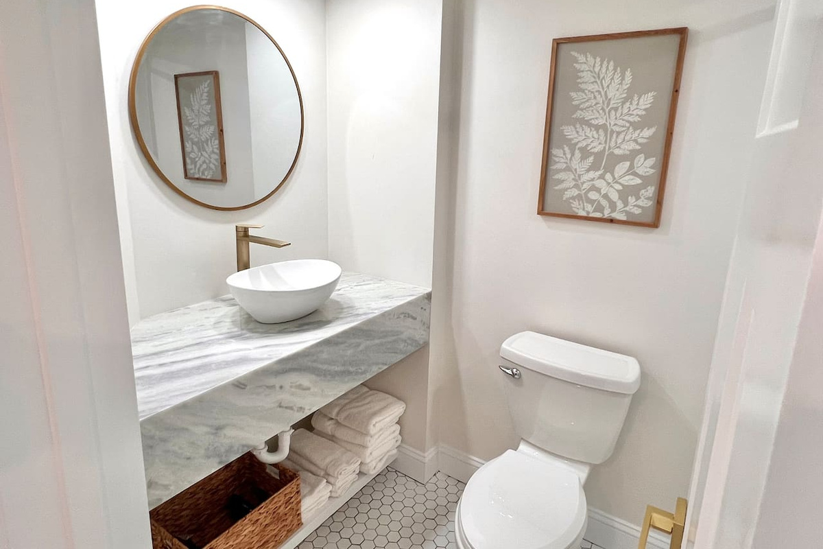 Luxury designed Bathroom 