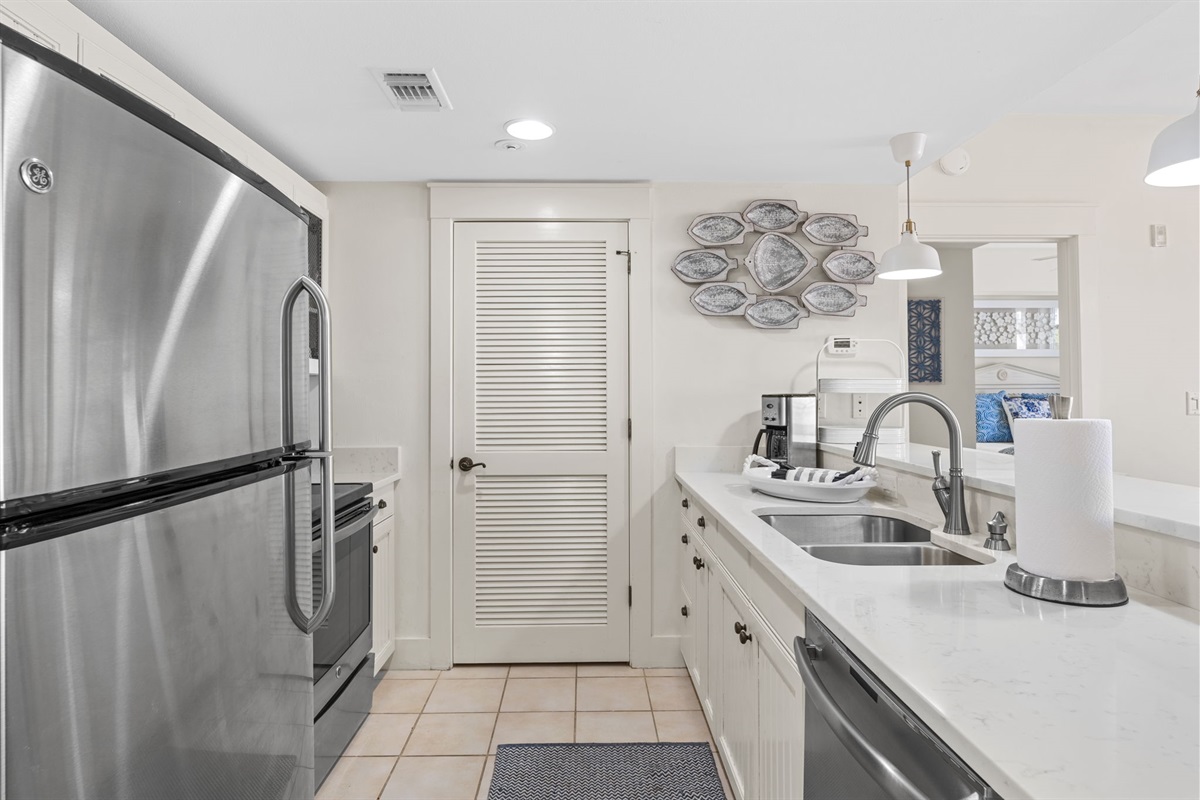Fully Stocked Kitchen