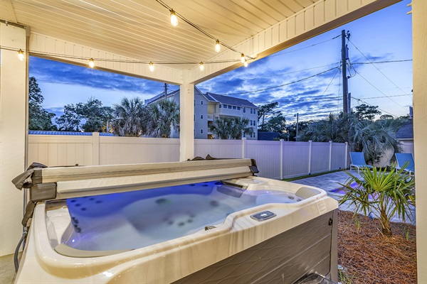 Experience a captivating spectacle as our hot tub comes to life with a mesmerizing array of lights. Enveloped in their gentle glow, immerse yourself in soothing warmth and serenity, as the evening unfolds in a dance of tranquil ambiance. Welcome to a world