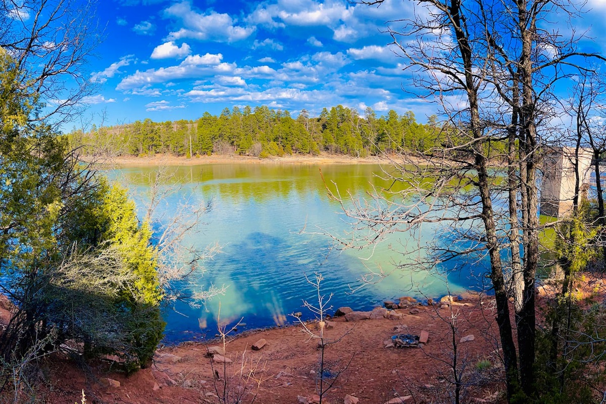 Show Low Lake is just a few minutes down the road. Fish, kayak, boat, or just ponder over yonder.