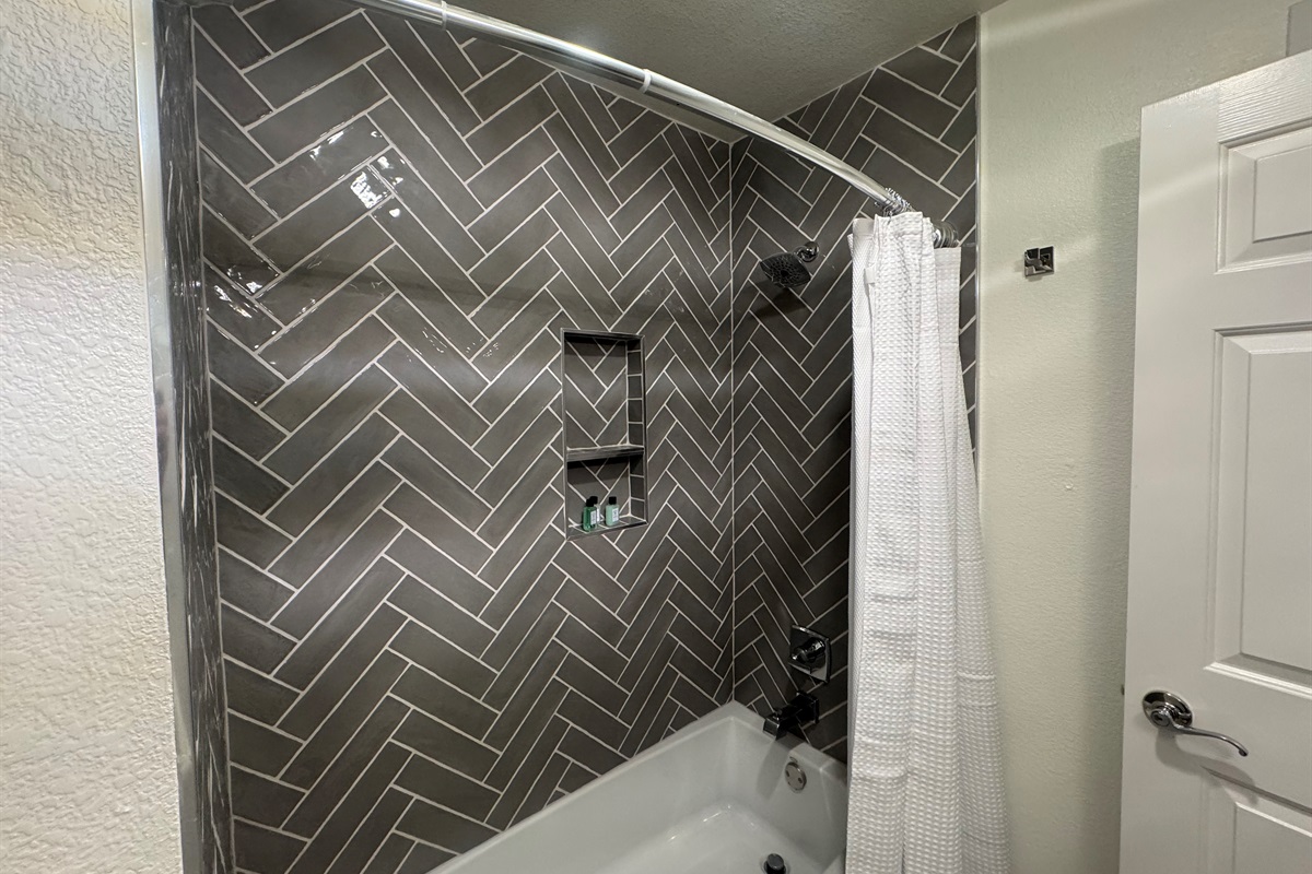 King Jack & Jill Bathroom #3