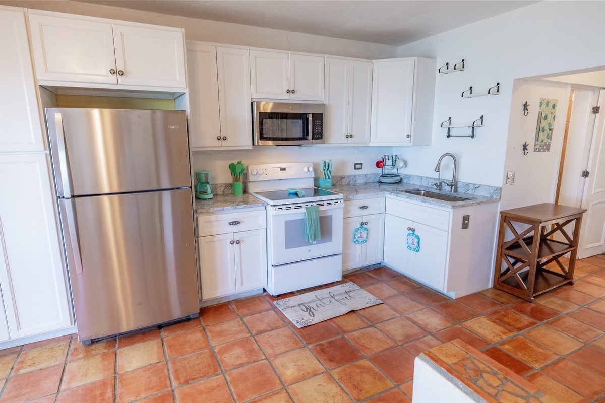 Guest suite 6 is a private apartment with a separate entrance and kitchen