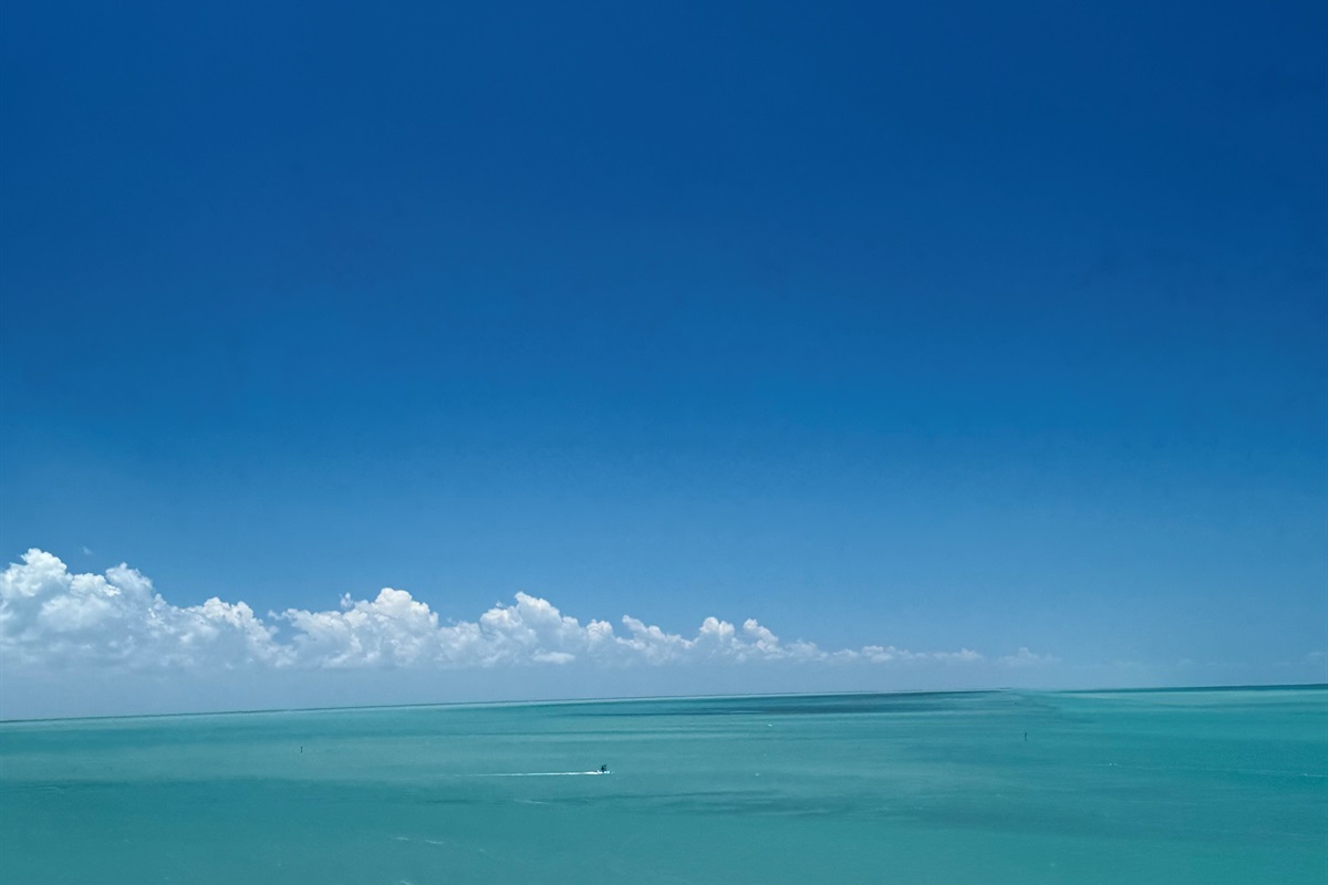 Beautiful view of the aqua water and blue sky. 