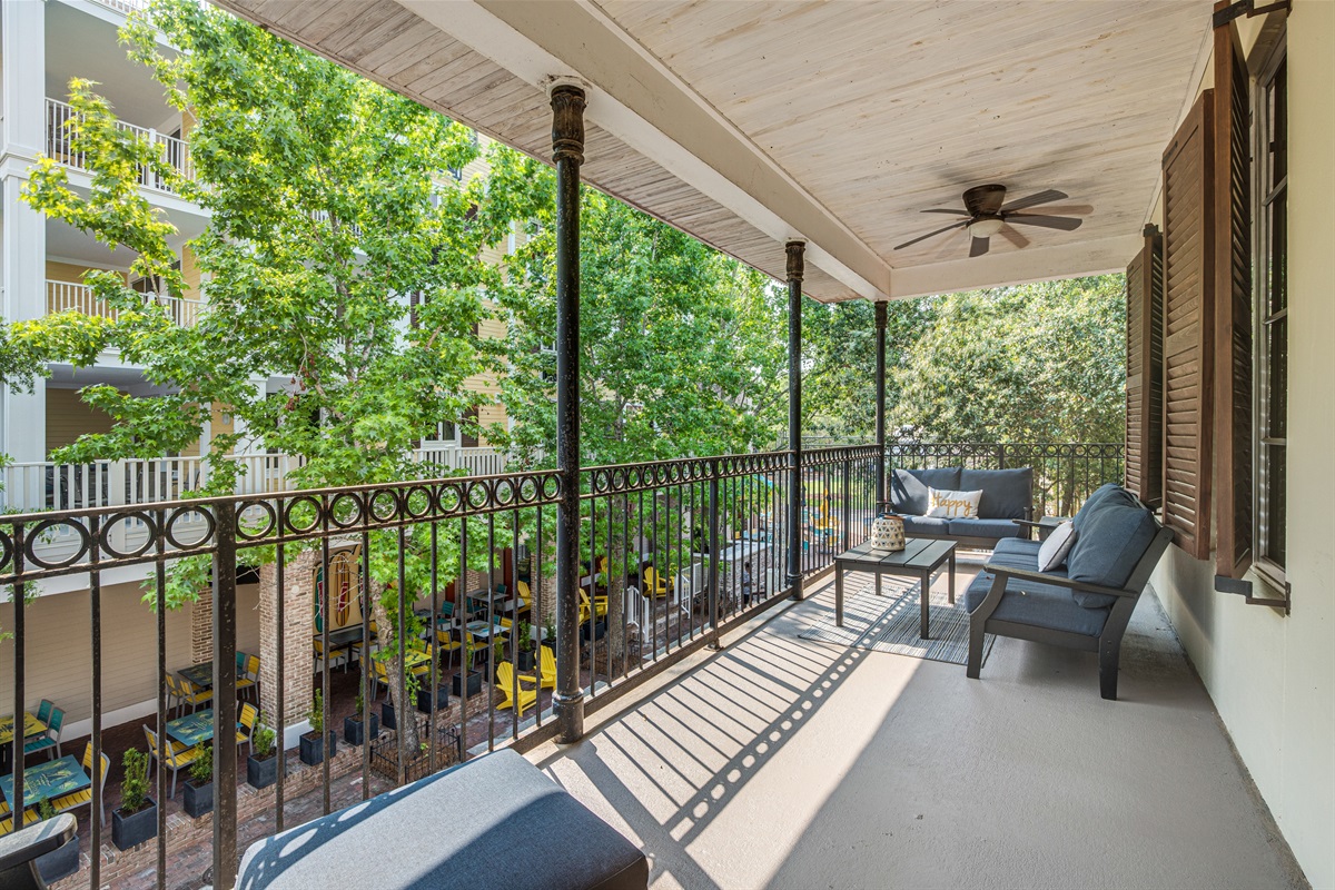 Baytowne Balcony