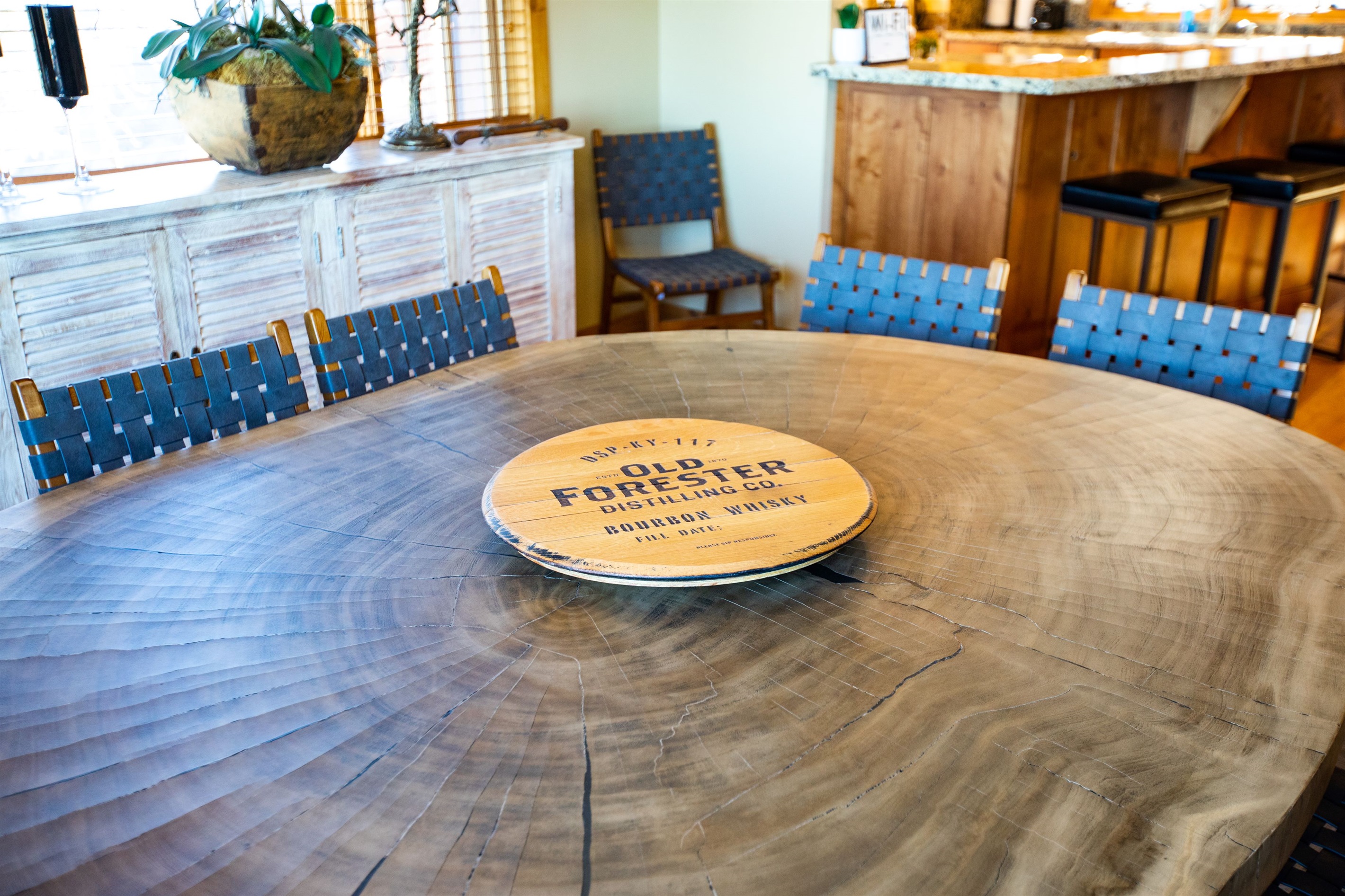 Oversized round table for active conversations and fun.